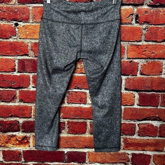 Lululemon leggings size 6 - Picture 2 of 5